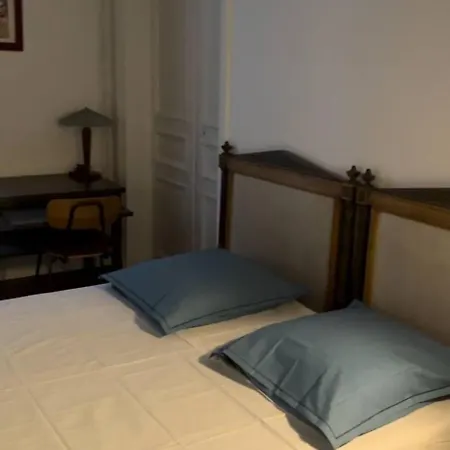 5 Proche Pantheon Apartment